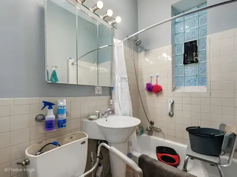 1517 West Taylor Street Chicago IL 60607