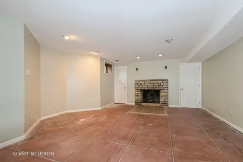 10057 South Bell Avenue Chicago IL 60643