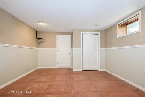 10057 South Bell Avenue Chicago IL 60643