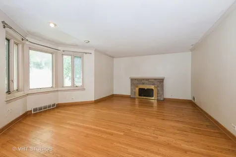 10057 South Bell Avenue Chicago IL 60643