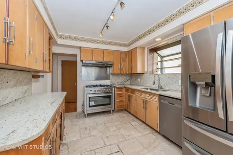 10057 South Bell Avenue Chicago IL 60643