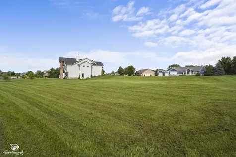 2812 Ninovan Lane Minooka IL 60447