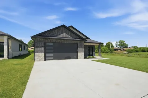 10718 South Worth Avenue Worth IL 60482