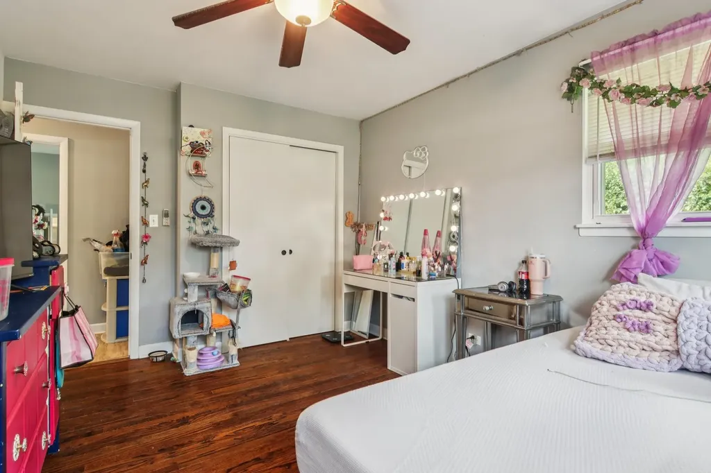 23W285 Armitage Avenue Glen Ellyn IL 60137