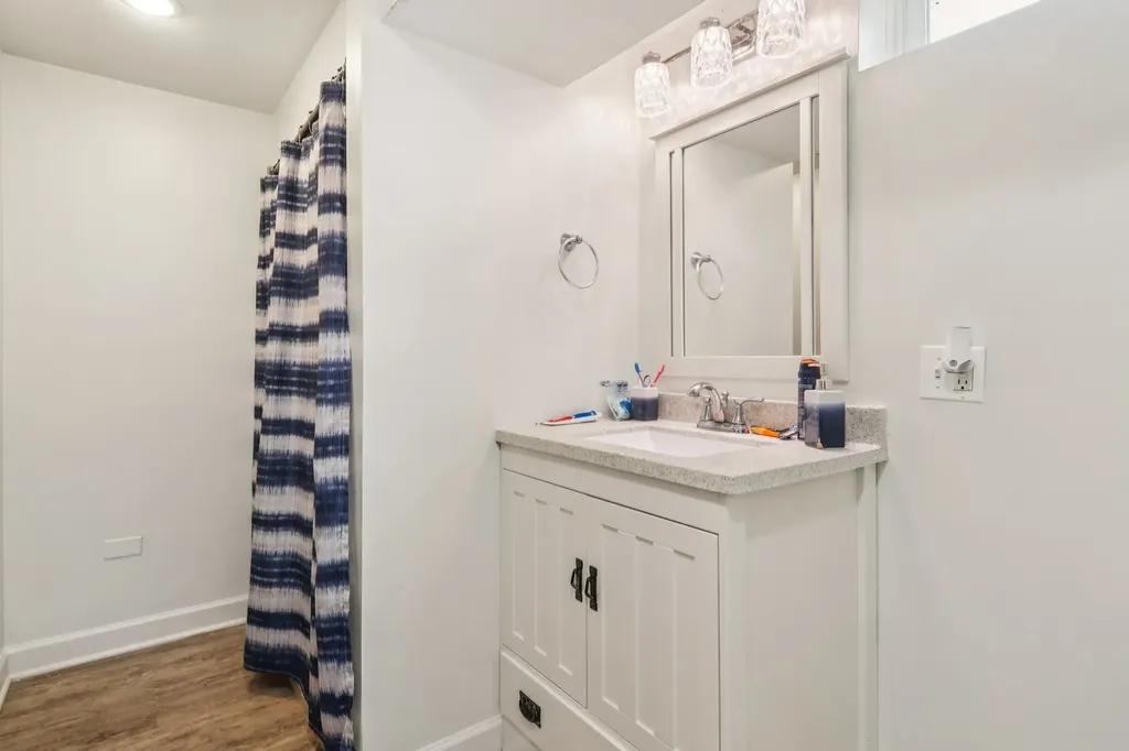 23W285 Armitage Avenue Glen Ellyn IL 60137