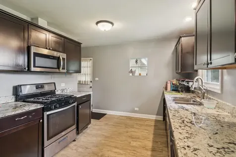 23W285 Armitage Avenue Glen Ellyn IL 60137