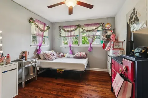 23W285 Armitage Avenue Glen Ellyn IL 60137