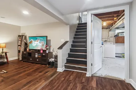 23W285 Armitage Avenue Glen Ellyn IL 60137