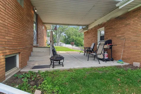 23W285 Armitage Avenue Glen Ellyn IL 60137