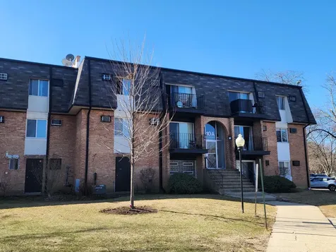10A East Dundee Quarter Drive Palatine IL 60074