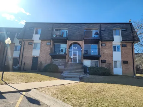 10A East Dundee Quarter Drive Palatine IL 60074