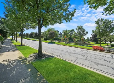 8886 Johnston Road Burr Ridge IL 60522
