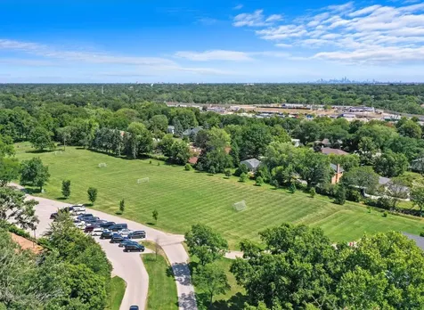 8886 Johnston Road Burr Ridge IL 60522