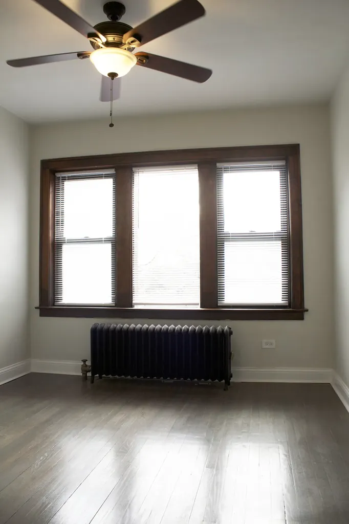6 West 111th Place Chicago IL 60628
