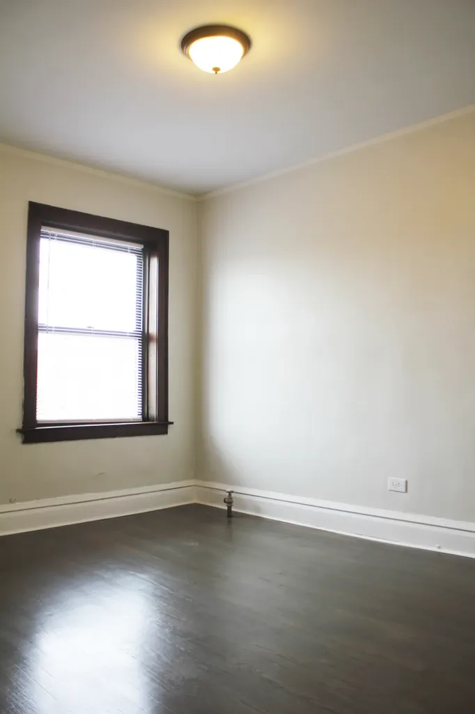 6 West 111th Place Chicago IL 60628
