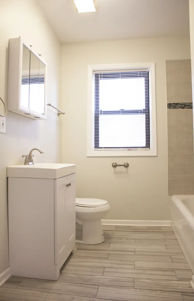 6 West 111th Place Chicago IL 60628