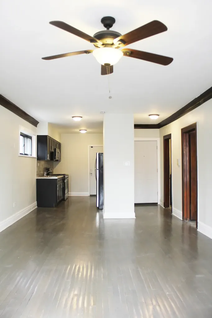 6 West 111th Place Chicago IL 60628