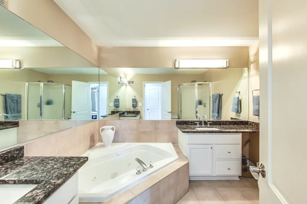 871 Rosebud Court Roselle IL 60172