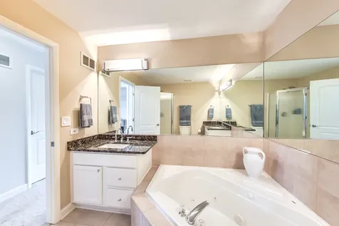 871 Rosebud Court Roselle IL 60172