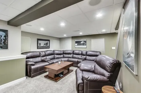 871 Rosebud Court Roselle IL 60172