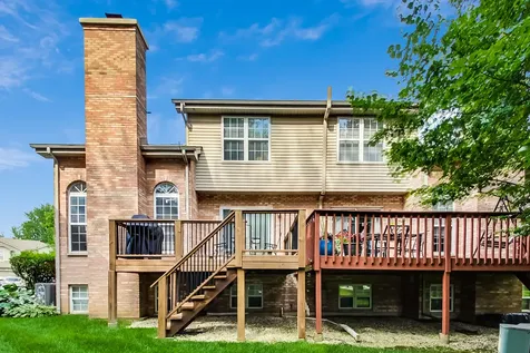 871 Rosebud Court Roselle IL 60172