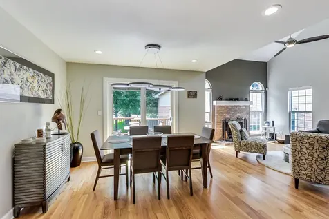 871 Rosebud Court Roselle IL 60172