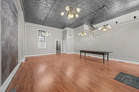 10 Douglas Avenue Elgin IL 60120