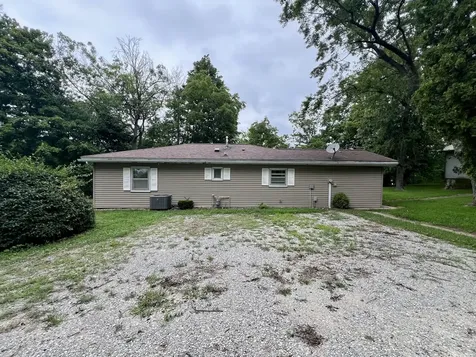 509 Lakeshore Drive Oakland IL 61943