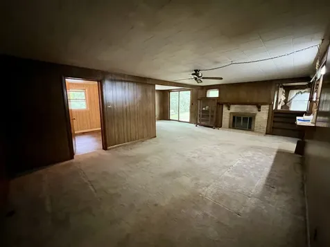 509 Lakeshore Drive Oakland IL 61943