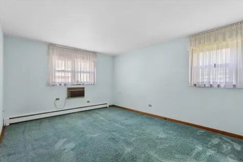 69 Lincoln Avenue Riverside IL 60546