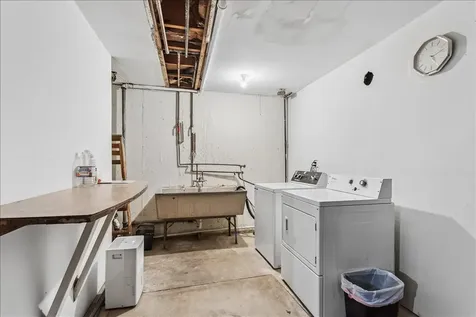 69 Lincoln Avenue Riverside IL 60546