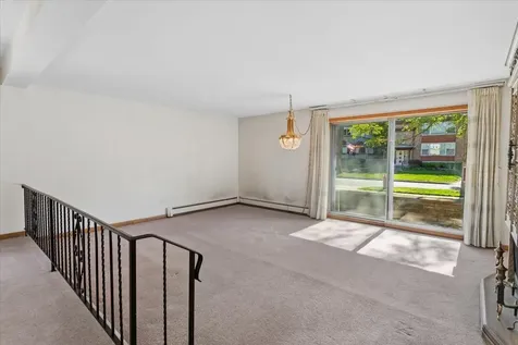 69 Lincoln Avenue Riverside IL 60546