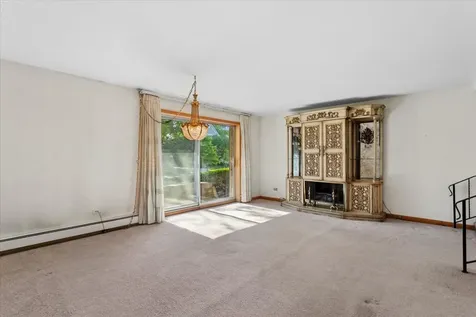 69 Lincoln Avenue Riverside IL 60546