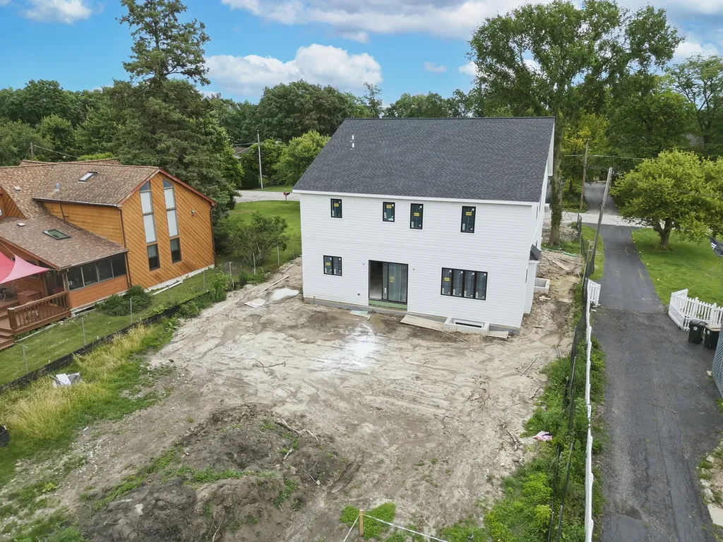 6136 Bentley Avenue Willowbrook IL 60527