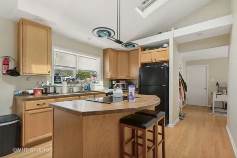 1750 West Thomas Street Arlington Heights IL 60004