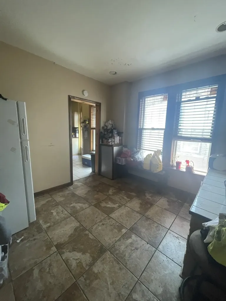 718 South Claremont Avenue Chicago IL 60612