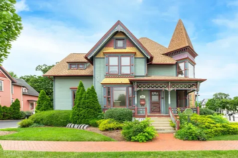 302 South Main Street Algonquin IL 60102
