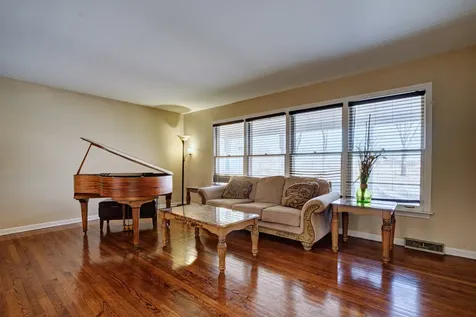754 Central Park Avenue Flossmoor IL 60422
