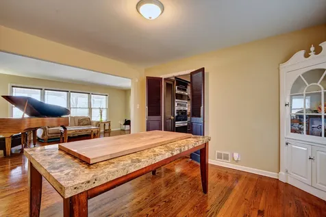 754 Central Park Avenue Flossmoor IL 60422