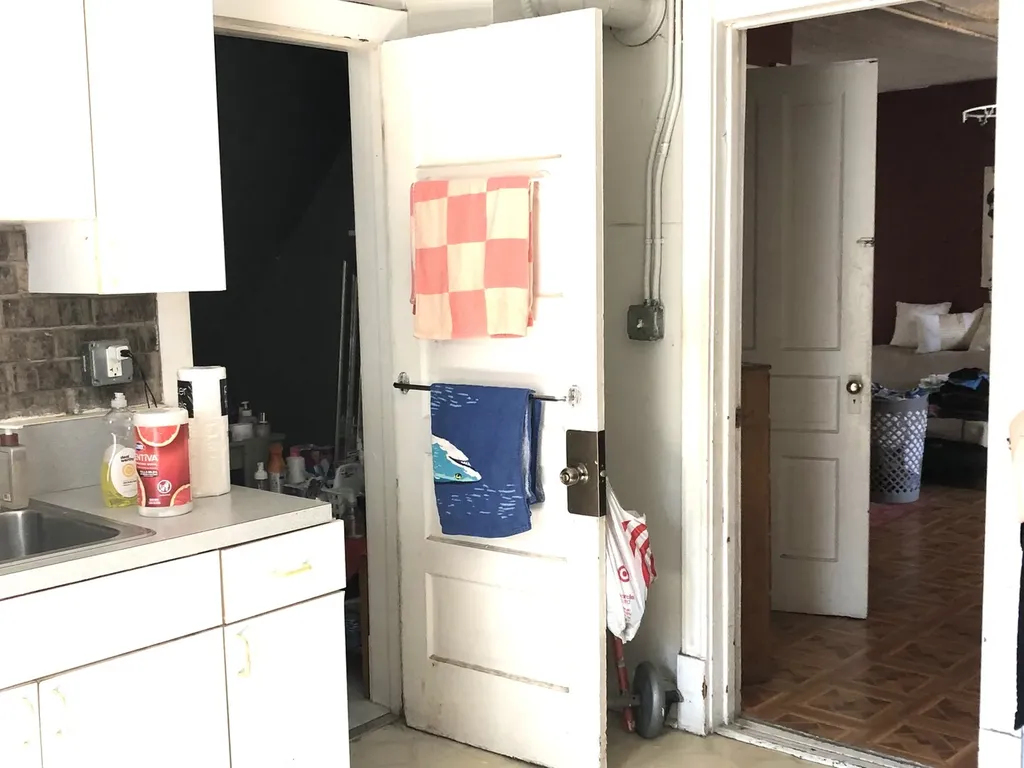 4134 North Kolmar Avenue Chicago IL 60641