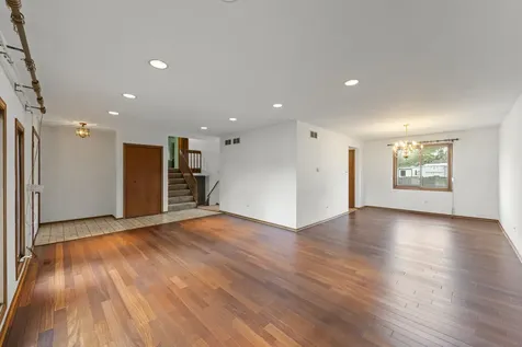 3250 192ND Place Lansing IL 60438