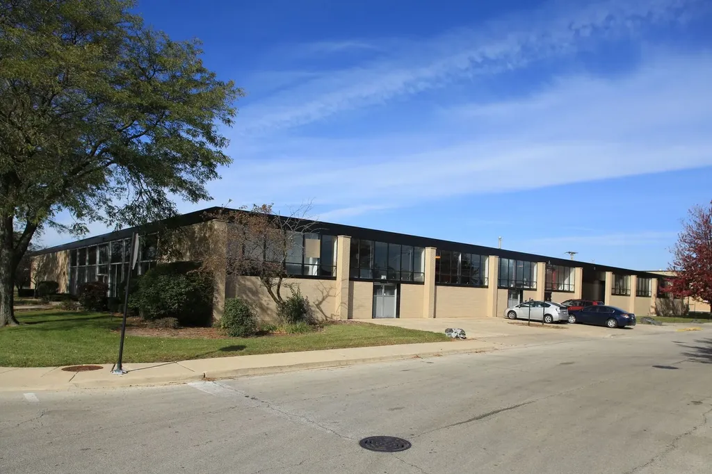 4242 West Bryn Mawr Avenue Chicago IL 60646