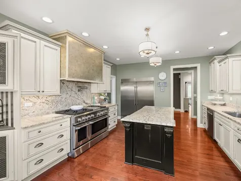 1624 Bull Valley Drive Woodstock IL 60098