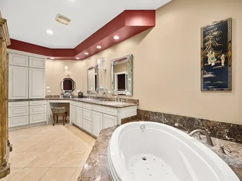 1624 Bull Valley Drive Woodstock IL 60098