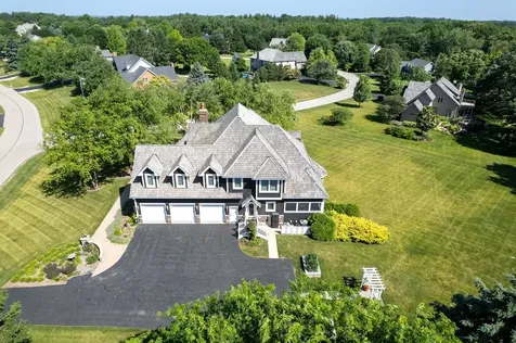 1624 Bull Valley Drive Woodstock IL 60098