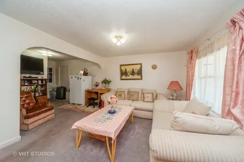 2864 Washington Street Waukegan IL 60085
