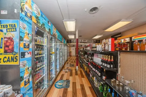 2864 Washington Street Waukegan IL 60085