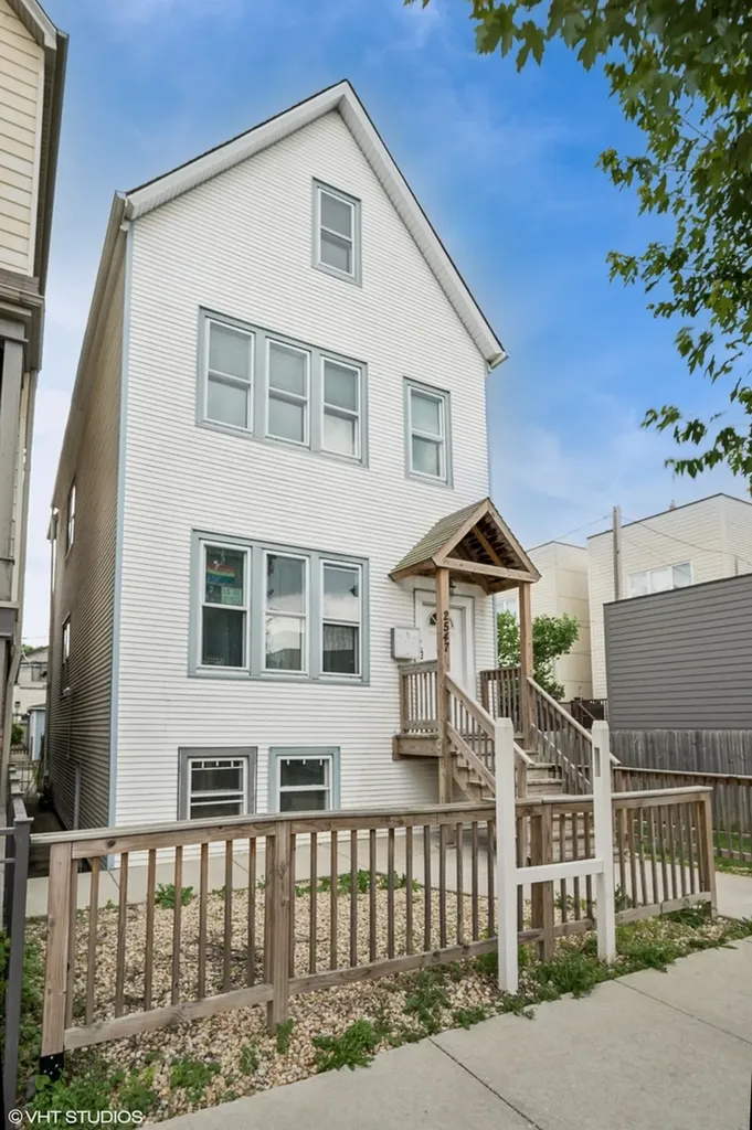 2547 West Homer Street Chicago IL 60647