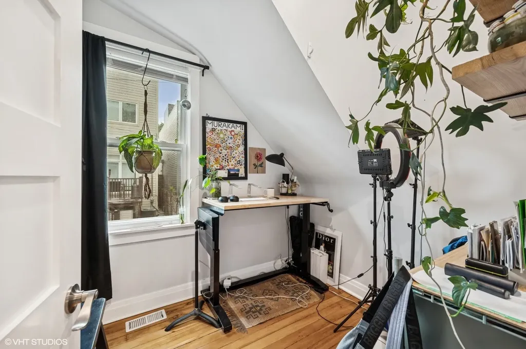 2547 West Homer Street Chicago IL 60647