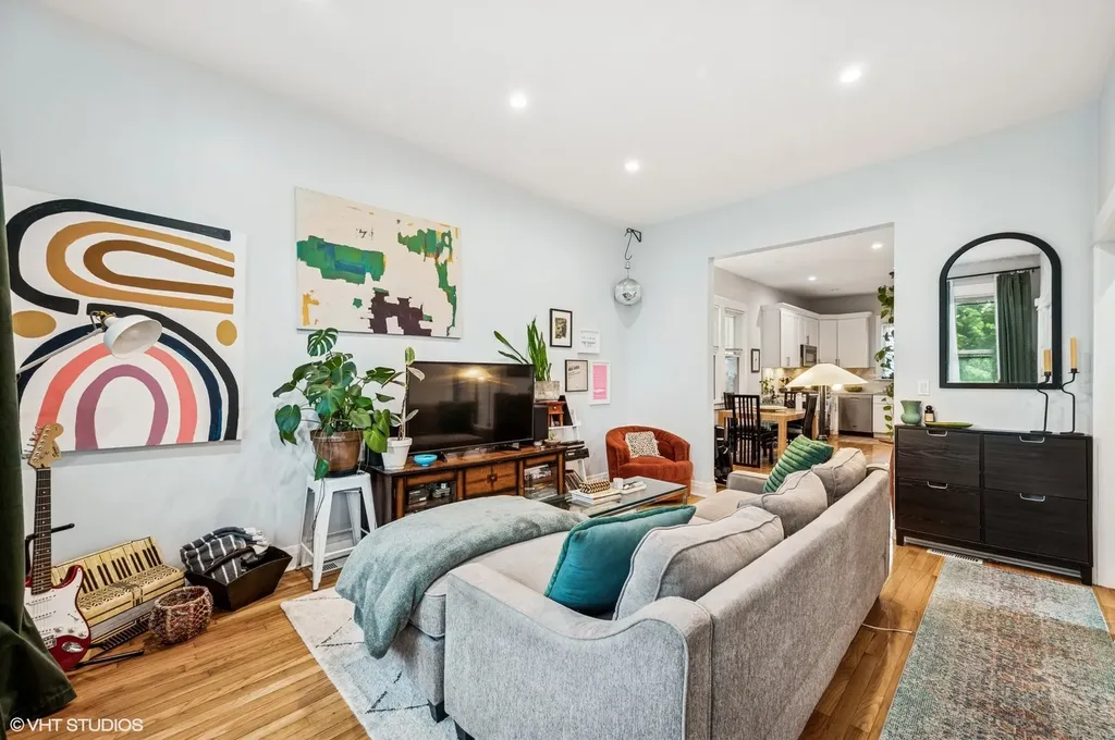 2547 West Homer Street Chicago IL 60647
